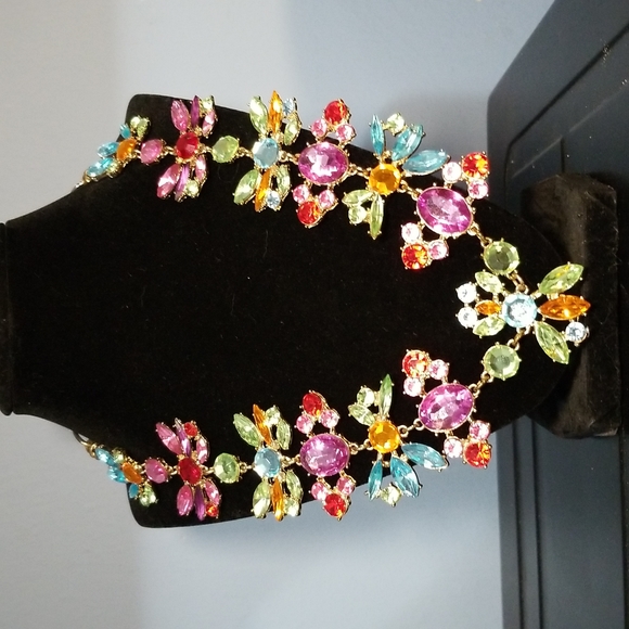 Tropical Flower Jewel Necklace - Picture 1 of 6